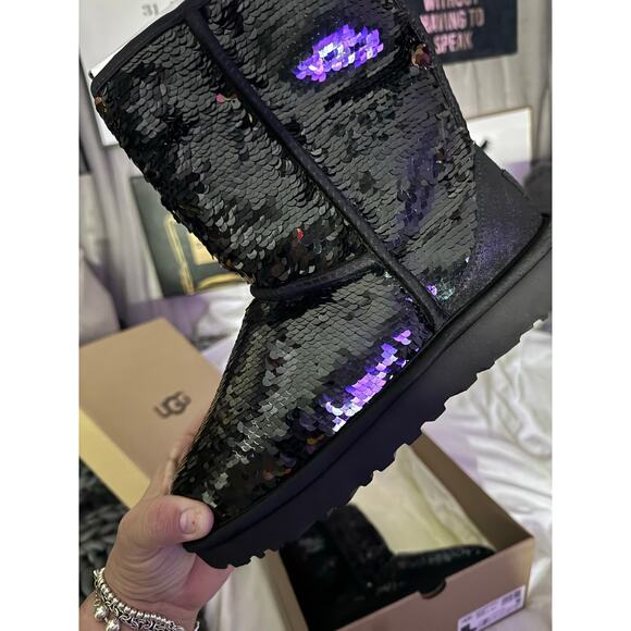 UGG Classic ankle black /iridescent rainbow flip Sequin boot in bling sz 7 nib - Picture 7 of 13